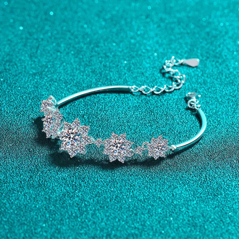925 Silver 2.6 Carat Moissanite Bracelet Fashion Flower Style Sparkling Gorgeous Jewelry Gift Suitable for Wedding Mother's Day