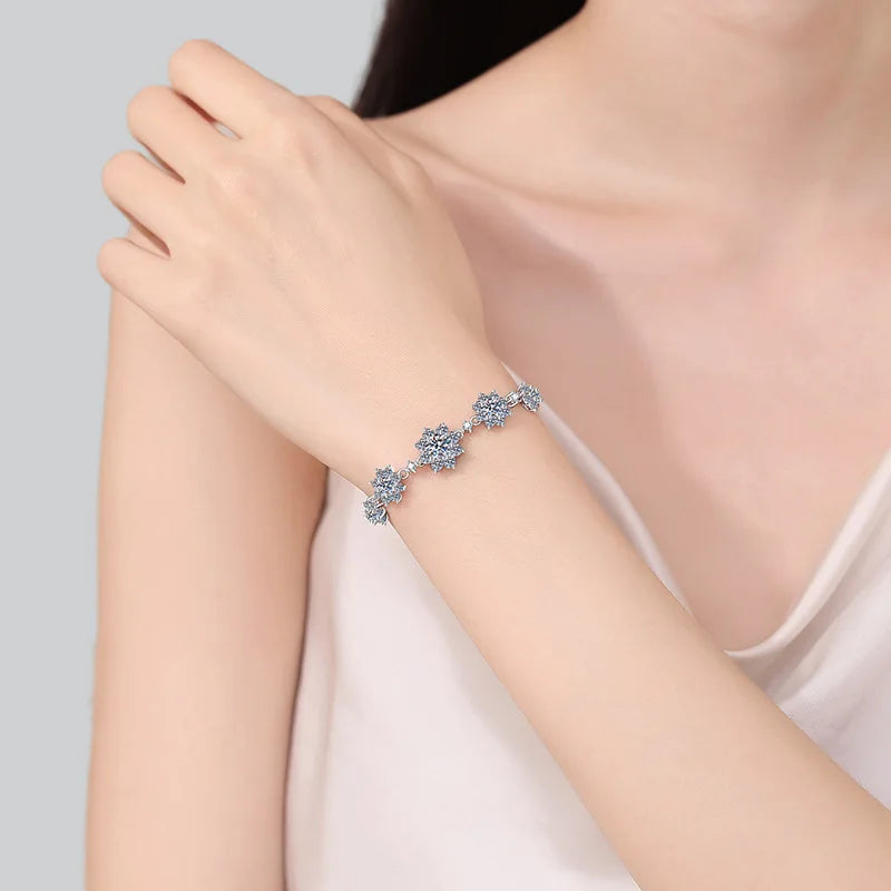 925 Silver 2.6 Carat Moissanite Bracelet Fashion Flower Style Sparkling Gorgeous Jewelry Gift Suitable for Wedding Mother's Day